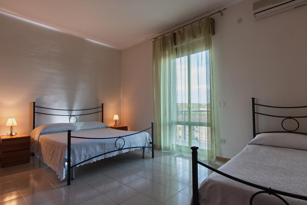 Joanne B&B Canicattini Bagni Rum bild
